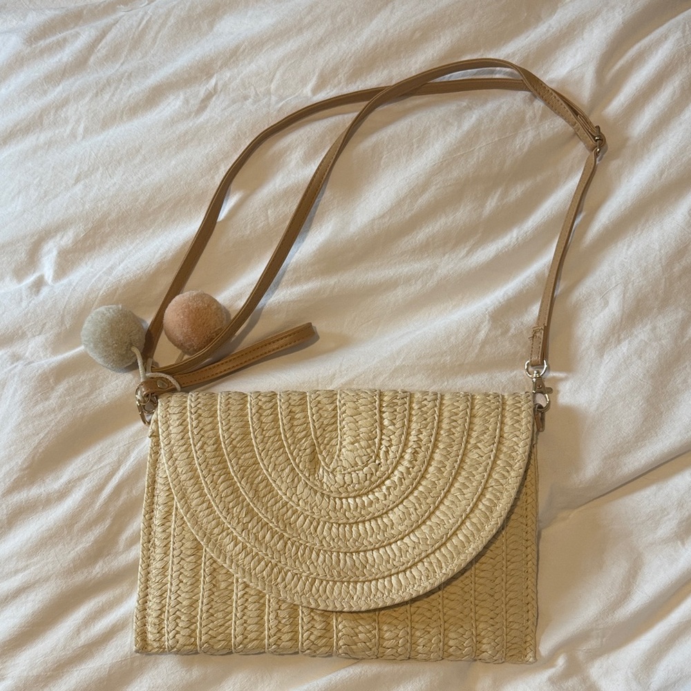 Elegant Tan Woven Shoulder Bag